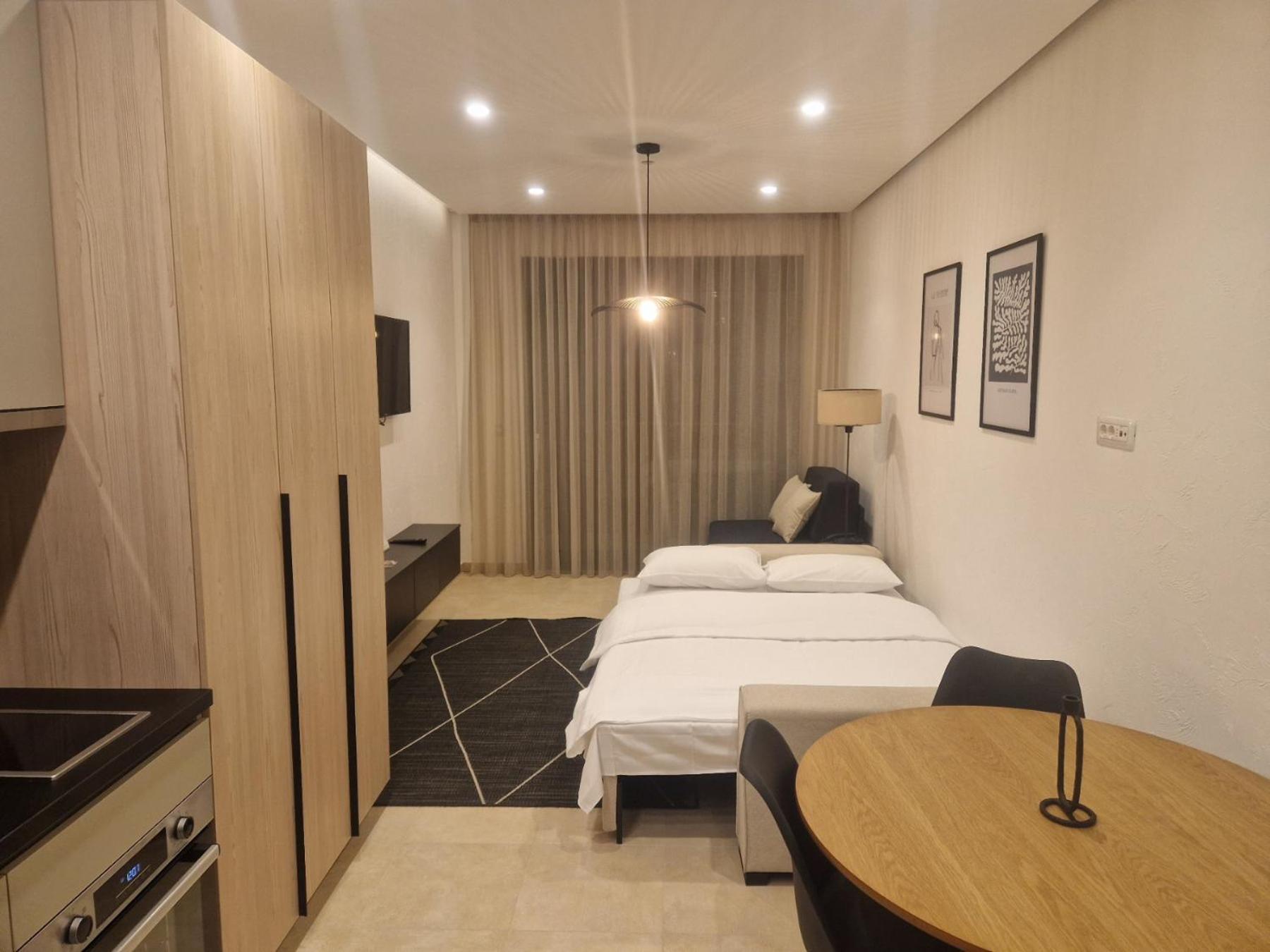 Soho Suites Bar Bagian luar foto